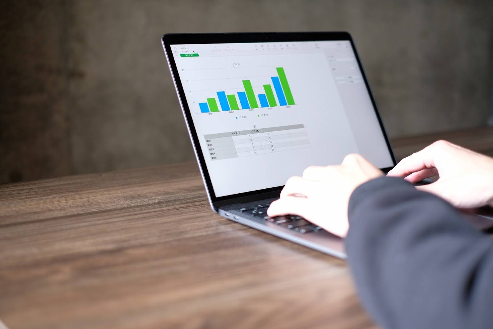 3.縦軸にタスク・担当者名を設定する