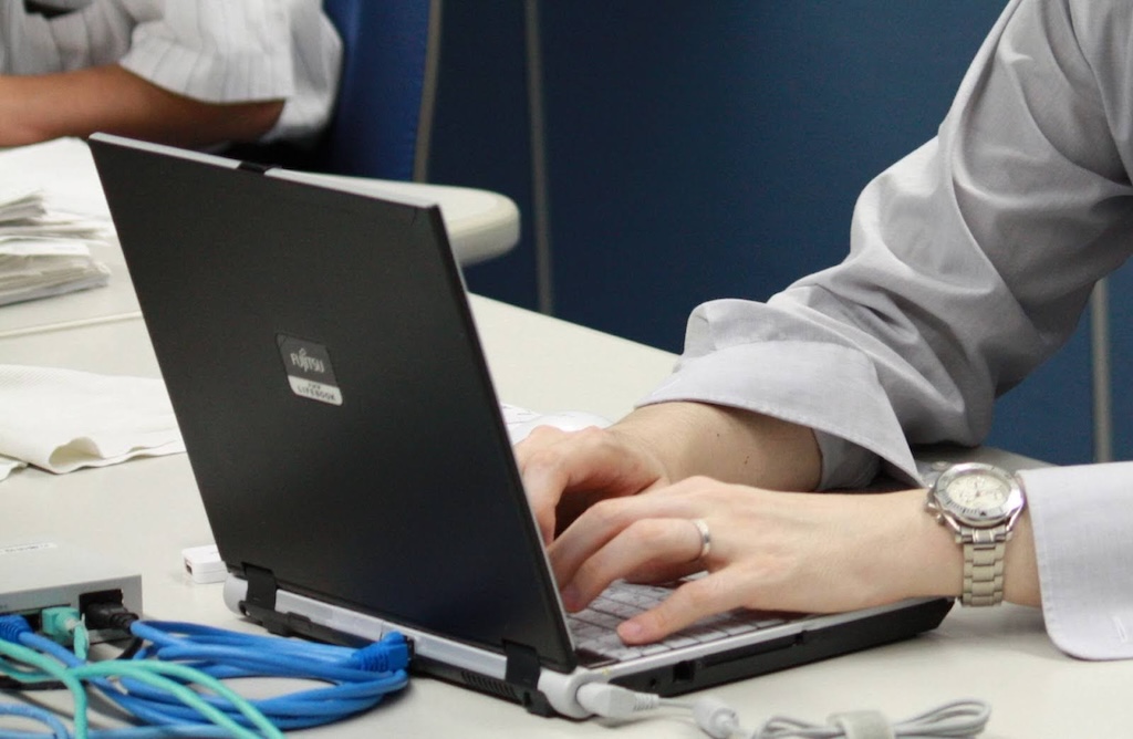 スライサーで絞り込み操作を簡単にする